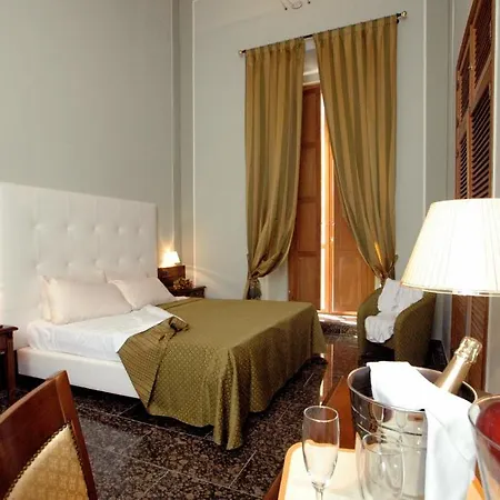 Le Stanze Del Vicere Boutique 4* نابولي