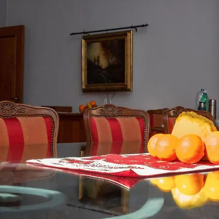 Bed and Breakfast Le Stanze Del Vicere Boutique 3*
