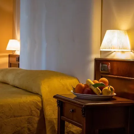 Le Stanze Del Vicere Boutique Bed & Breakfast Naples