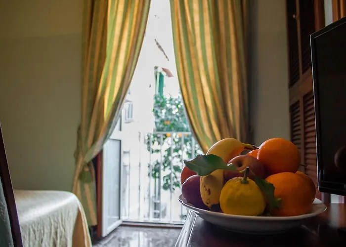 לינה וארוחת בוקר Le Stanze Del Vicere Boutique נאפולי