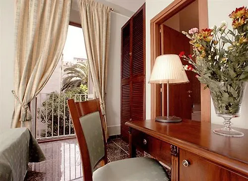 Le Stanze Del Vicere Boutique 4* נאפולי